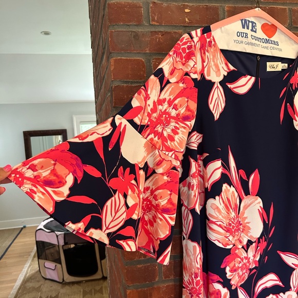 Eliza J Size 20w Navy & Pink Floral Shift Dress w/ Bell Sleeves - Picture 3 of 6